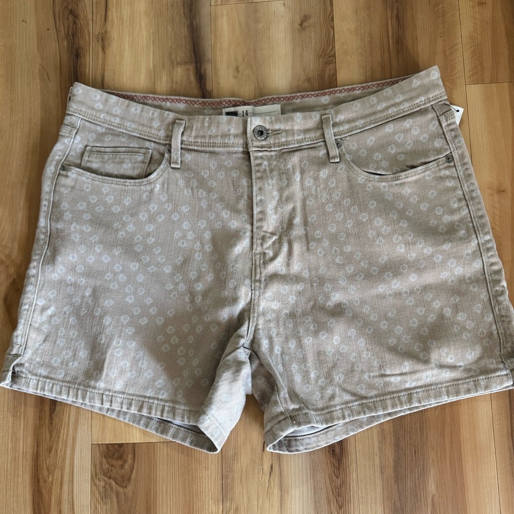 Levi's Denim Shorts Tan polka dot print Size 14